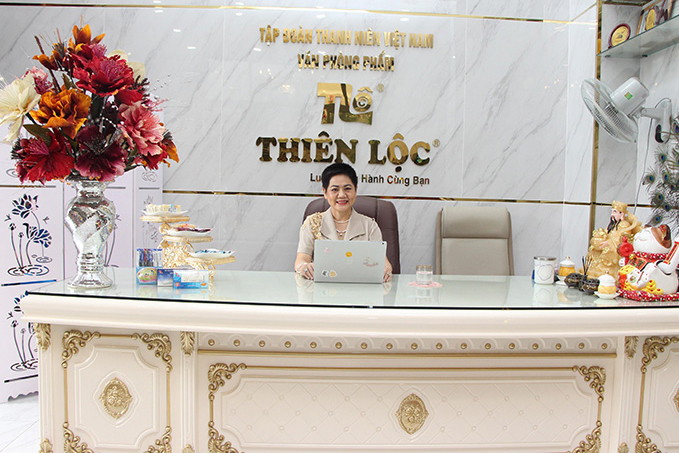 DOANH NHÂN TRẦN HUỆ NGỌC - TRÁI TIM GIÀU LÒNG NHÂN ÁI